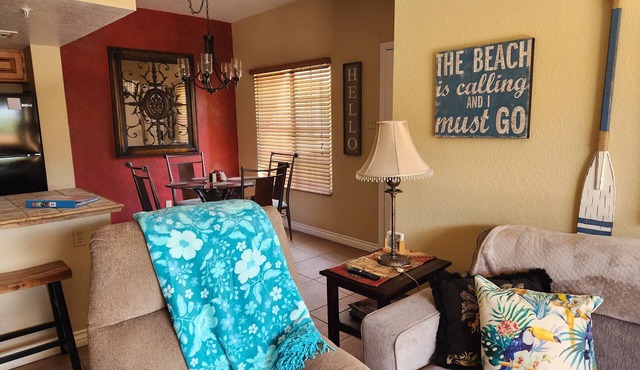 Cozy 1-bedroom condo short walk to the beach in Lake Havasu City