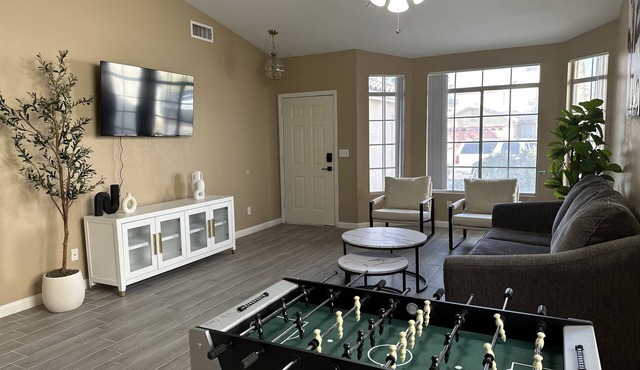 Cozy 3B/2 bath - Newly remodeled home