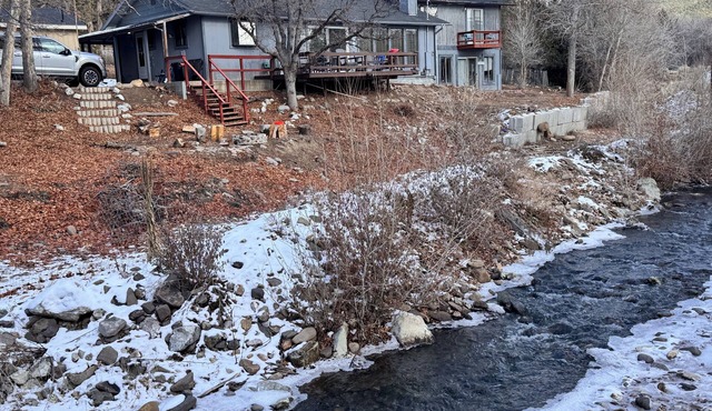 Cozy 4-bedroom cabin in charming Beaver with AC