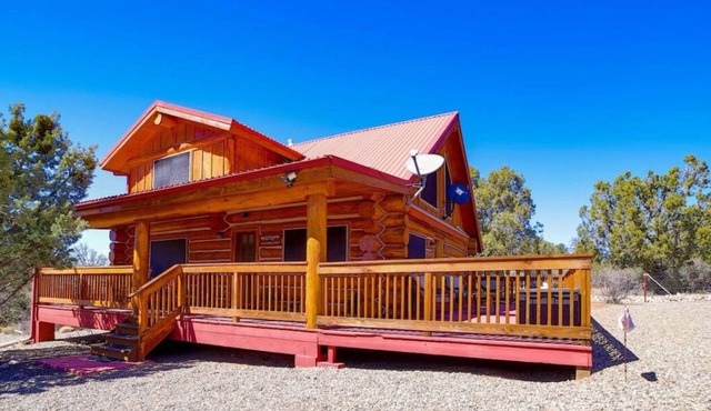 *Cozy Cabin * Family Getaway *BBQ *Fireplace