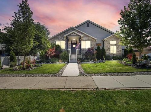 Cozy & Comfy Mountain-View Home Airport 15 min
