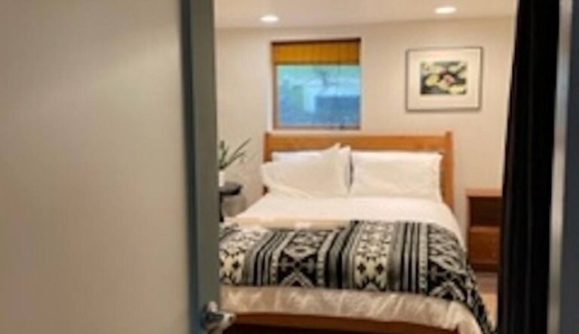 Cozy Lair-a close-in studio in a welcoming, safe and walkable neighborhood.