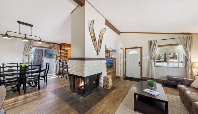 Cozy Pines & Paths Retreat