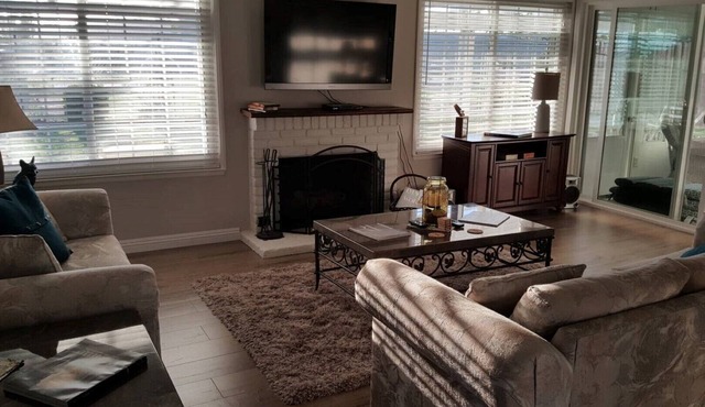 Cozy Respite with New Kitchen and Great Open View