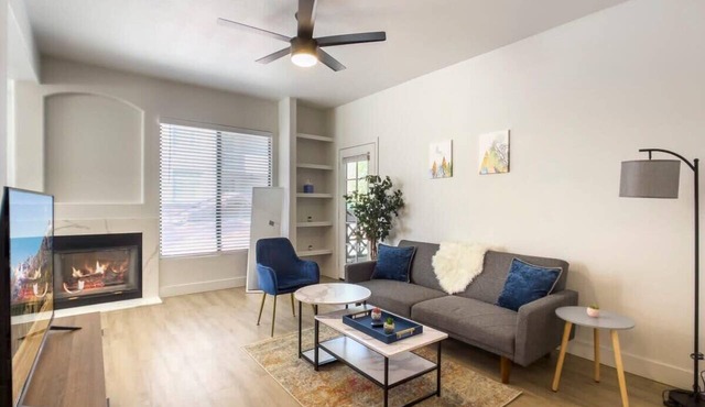 CozySuites at Kierland Commons by golf course!