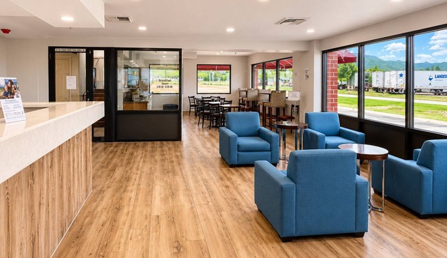 Days Inn by Wyndham Lake Point