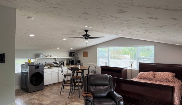 Delightful studio with AC in the heart of Modesto