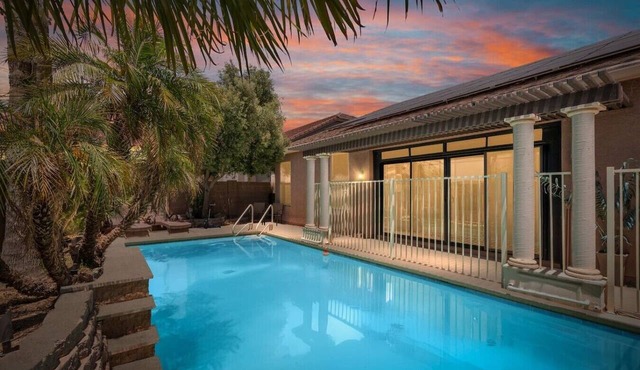 Desert Breeze/Nice Pool