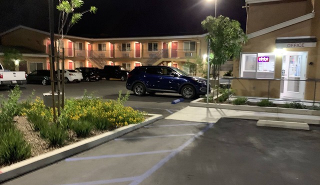 Desert Inn Motel