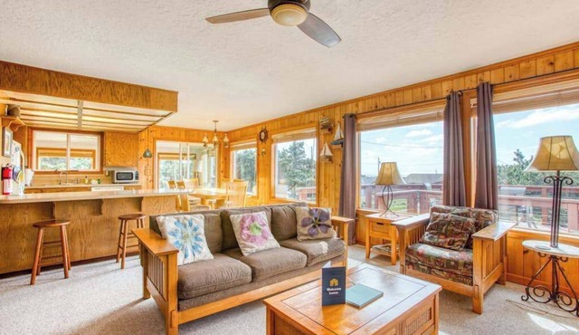 Dog-Friendly Home with Ocean Views, Easy Beach and Bay Access, and Free WiFi