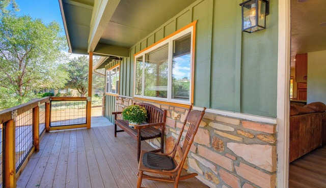 Dog Friendly! Peaceful Wooded Retreat in Prescott