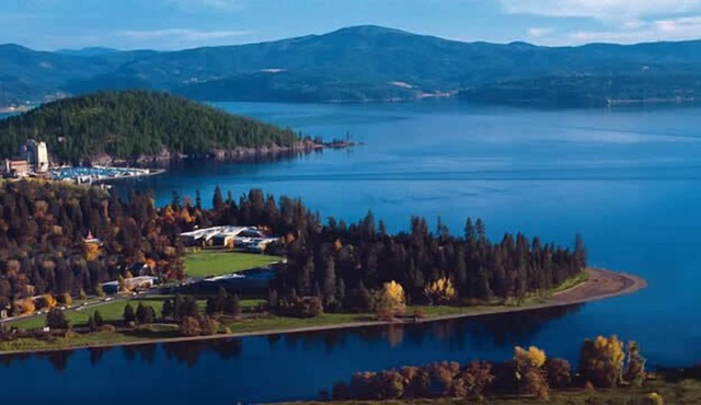DOWNTOWN COEUR d'ALENE COTTAGE :)