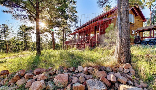 Dreamy Deck: Show Low Cabin on Over 2 Acres!