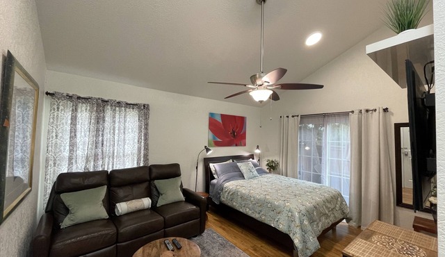 Enchanting Nest in Upscale Neighborhood