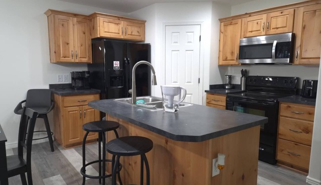 Enjoyable 3-bedroom townhome with AC in charming Spanish Fork
