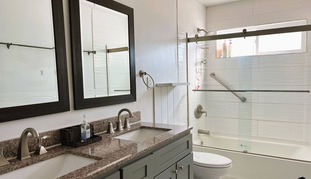 Entire Gated House Lake Elsinore, CA - 5min to Launch Pointe Park