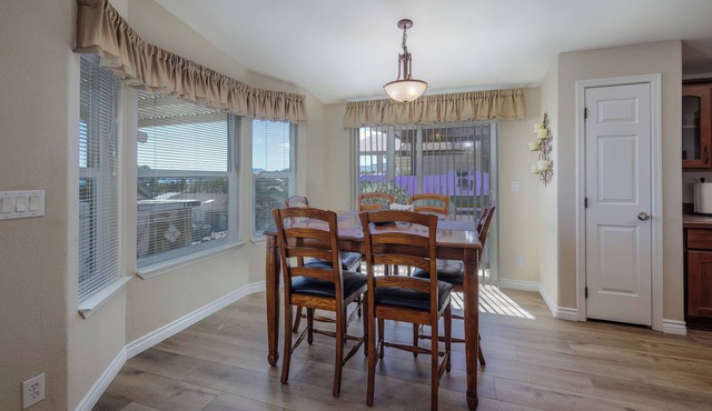 Epic & Amazing 180° views of Lake Havasu & the Lake Havasu City Skyline