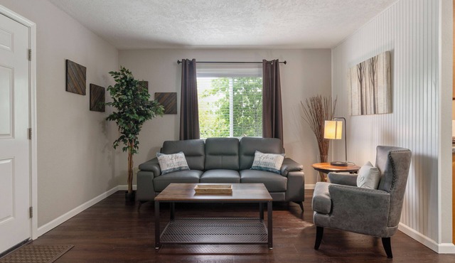 Extended Stay 1BR Apt Steps to Wine-Dine-Pubs + Dog Friendly #3