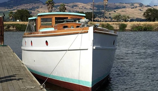 Fabulous Yacht Rental for a Unique Glamping Getaway in Bay Area, California