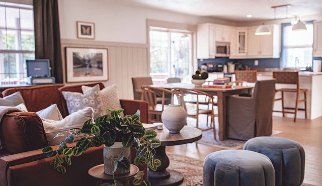 Fall in Hocking Hills, Luxury Cottage with Hot Tub, Fire Pits, & Pond
