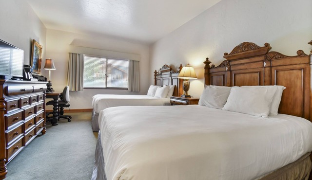 Family Getaway~Pool, Tubing, Skiing, & Ice Castles Villa 1063
