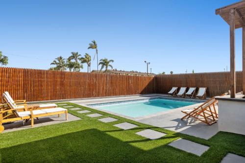 Family Pool House Oasis