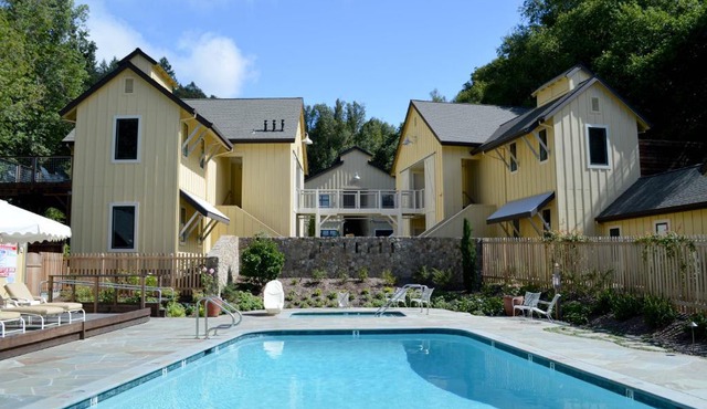Farmhouse Inn