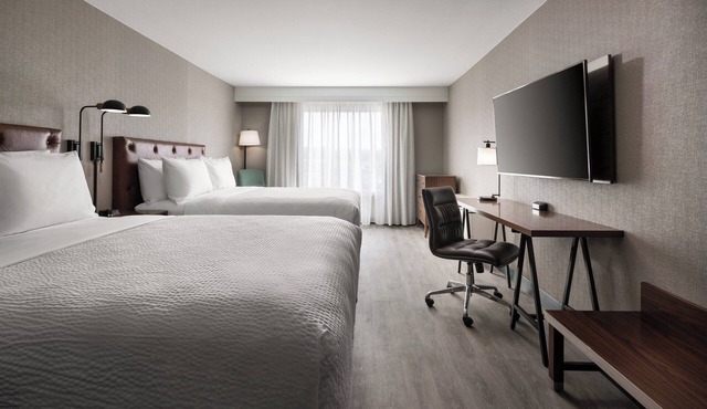 Four Points by Sheraton Hotel & Suites San Francisco Airport
