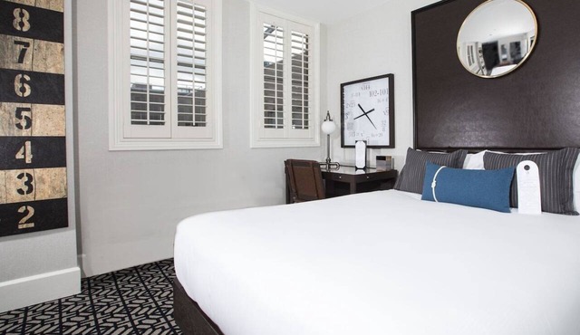 Full Bed Room at Historic Waterfront Hotel| Breakfast & Onsite Japanese Dining