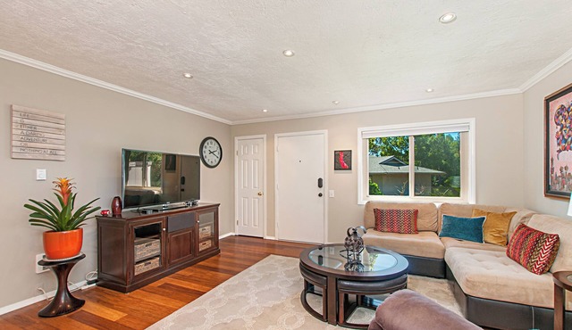 Fully Furnished 2BR Extended Stay Near UCSD & Scripps. Private Patio & Spa Bath