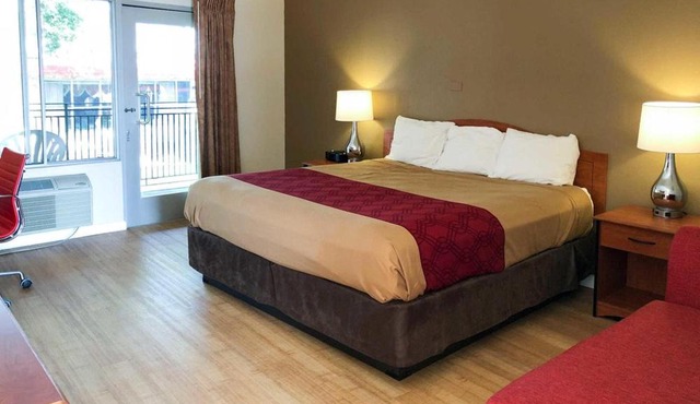 Garden Inn & Suites Oakland Airport