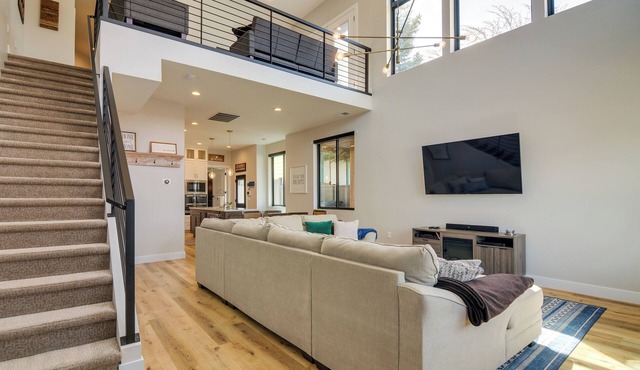 Gateway to Zion! Modern Home in Historic Parowan