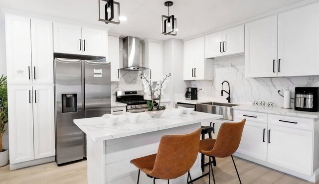Gillespie 1059 unit A 2bed 2Bath by SD STAY