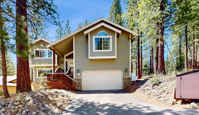 Gold Dust Getaway with Foosball, Big Deck & Forest Views - Near Slopes