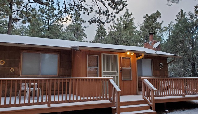 Goldilocks Cabin in the Pines