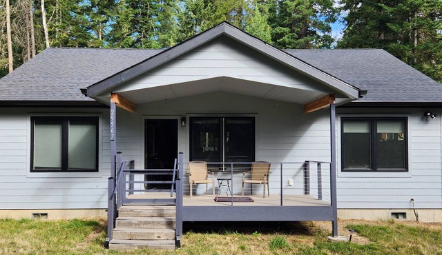 Gorgeous, Quiet, Relaxing 2-bedroom home in Conkling Park - Dog Friendly
