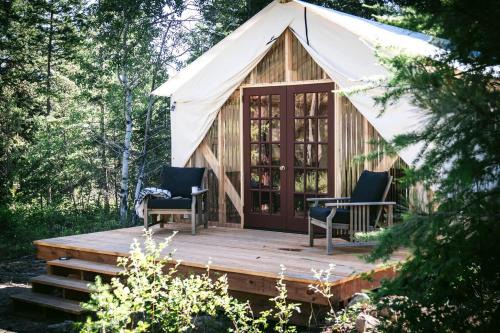 Gorgeous Tented Cabins near the Sapphire Mountains in the Bitterroot Valley Northwestern Montana, for a Glamping Getaway!