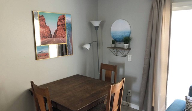 Ground floor 2-bedroom apartment with a private yard in the Belmont Hills.