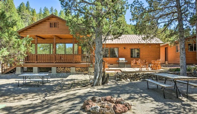 Hatch Retreat w/Deck, Grill & Creek Access!