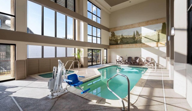 Hawthorn Suites by Wyndham Napa Valley