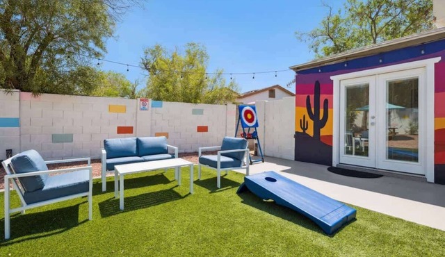 Hidden Sanctuary: Retro Casita + Walk to Melrose