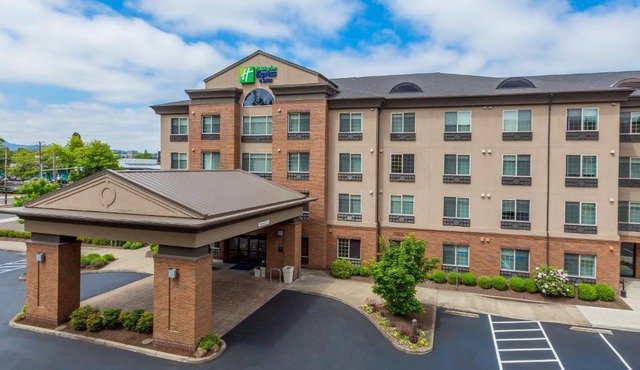 Holiday Inn Express Hotel & Suites Eugene Downtown - University by IHG