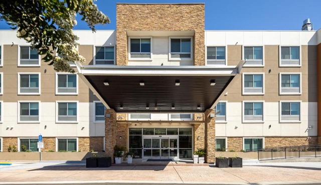 Holiday Inn Express & Suites - San Jose Silicon Valley by IHG