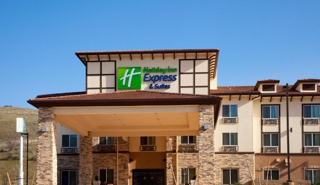 Holiday Inn Express & Suites Frazier Park by IHG