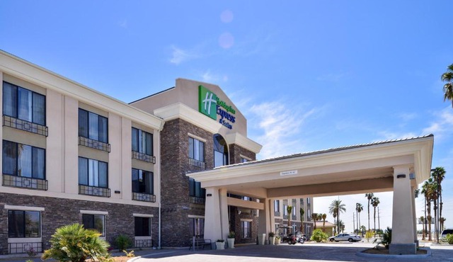 Holiday Inn Express & Suites Indio - Coachella Valley by IHG