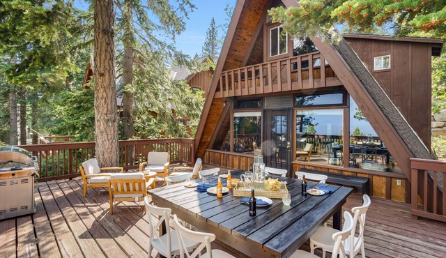 Horizon by AvantStay | Stunning A-frame Cabin w/ Hot Tub, Billiards, Lake Views