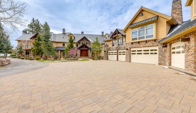 Hot Tub + Views: Luxe Mountain Escape in Yucaipa