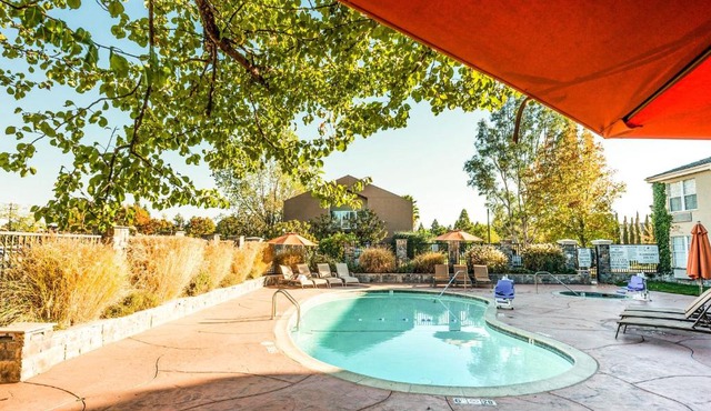 Hotel Indigo Napa Valley by IHG