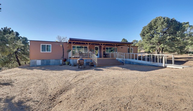 Hualapai Mtn Views on 2 Acres: 'Thunderhead' Home