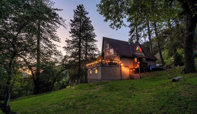Hygge Haus Sequoia - Large Private Cabin w Views